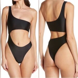 Jade Swim NWT Luna One-Shoulder Cutout One-Piece
Swimsuit in Black Size L